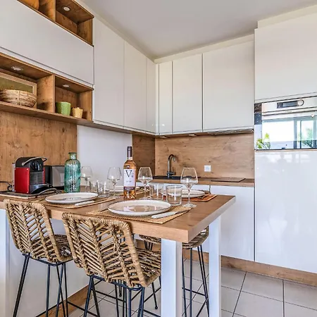 Du Port-4 By Interhome *