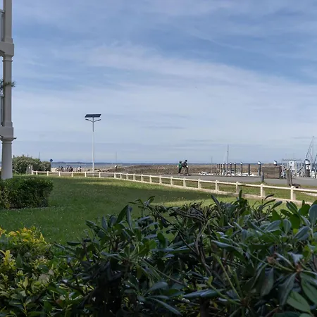 Du Port-4 By Interhome *