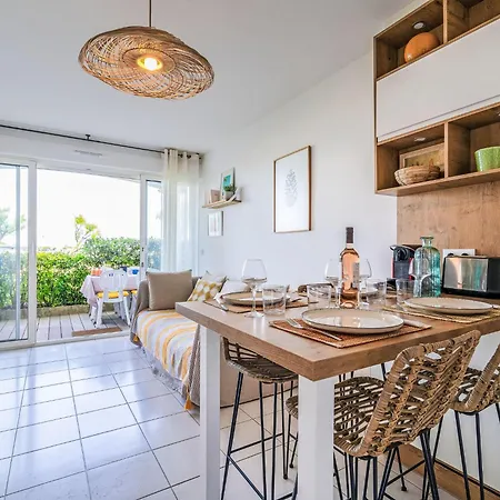 Du Port-4 By Interhome *